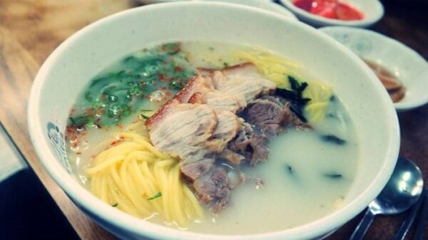 Damdol Guksu (Stone Bowl Noodles)(담돌국수)