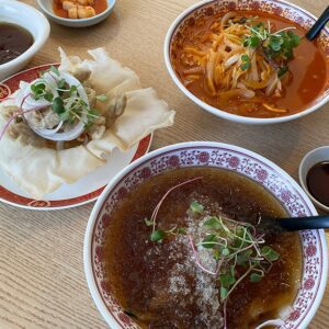 同光荞麦炒面 (Tóngguāng qiáomài chǎomiàn)(동광메밀짬뽕)