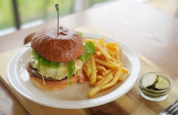 Beogeu Seutei (Burger Stay)(버거스테이)