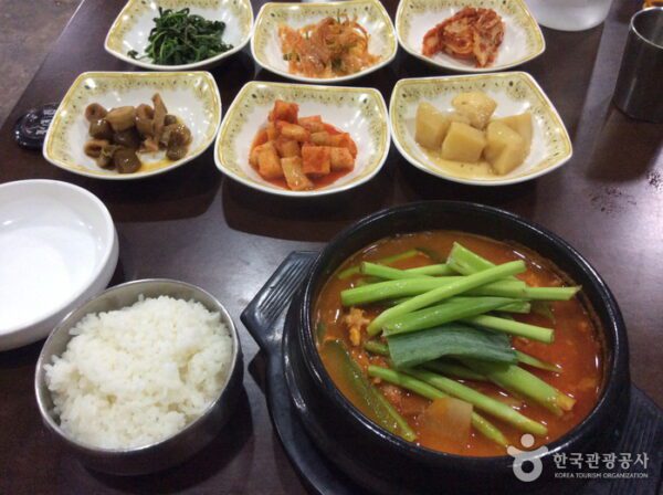 今天是鱼 ([Jīntiān shì yú])(오늘은 회)