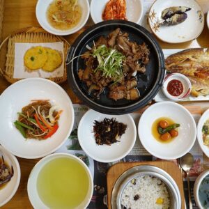 青家米饭店 (Qīng jiā mǐfàn diàn)(정가네밥상 제주스마트팜)