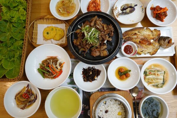 青家米饭店 (Qīng jiā mǐfàn diàn)(정가네밥상 제주스마트팜)