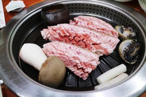 흑돼지가있는풍경