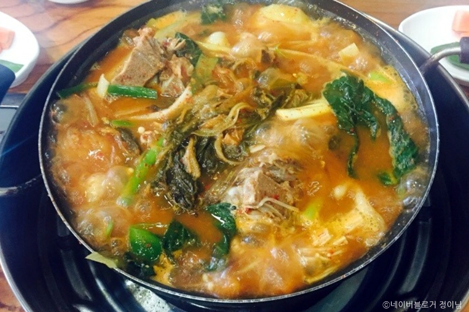 금강산감자탕 방이점